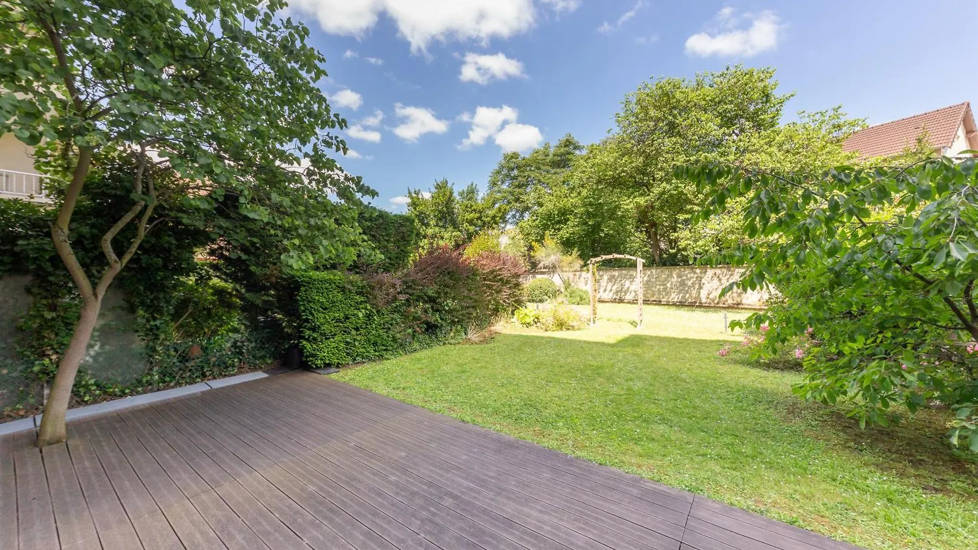 Disponible - 5Mn Paris - Gare A Pied - Jardin Terrasse - 6 Pers - Centre Ville - Proche Tous Commerces Et Transports - Wifi Maisons-Alfort Apartment